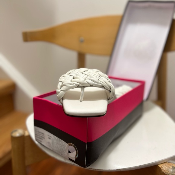 White Vince Camino Sandals Sz. 8 - Picture 7 of 7